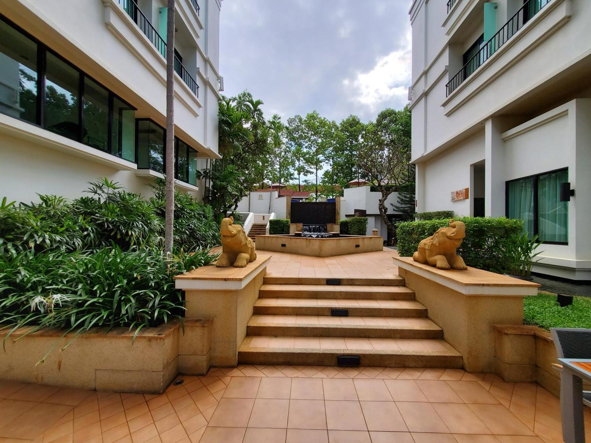 Tara Angkor Hotel Siem Reap Exterior photo